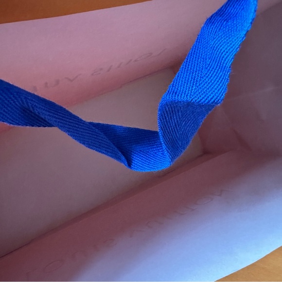 Louis Vuitton shopping bag - Picture 4 of 4